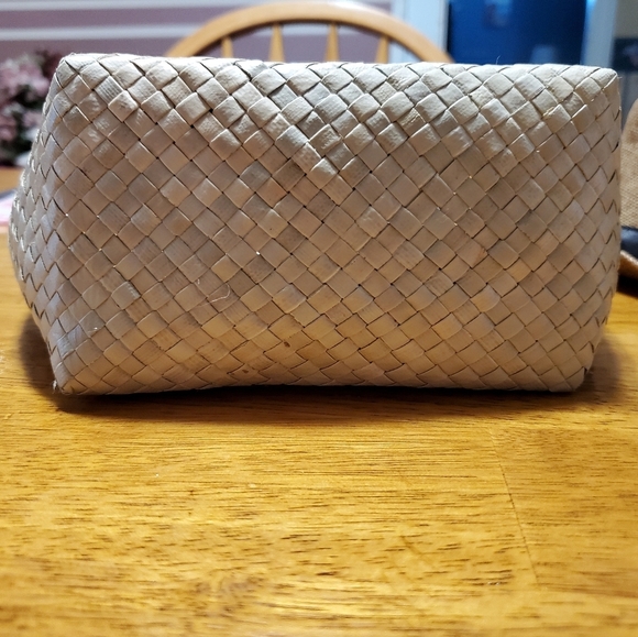 EUC Small Woven Tote Bag & Small Hat - Picture 9 of 10